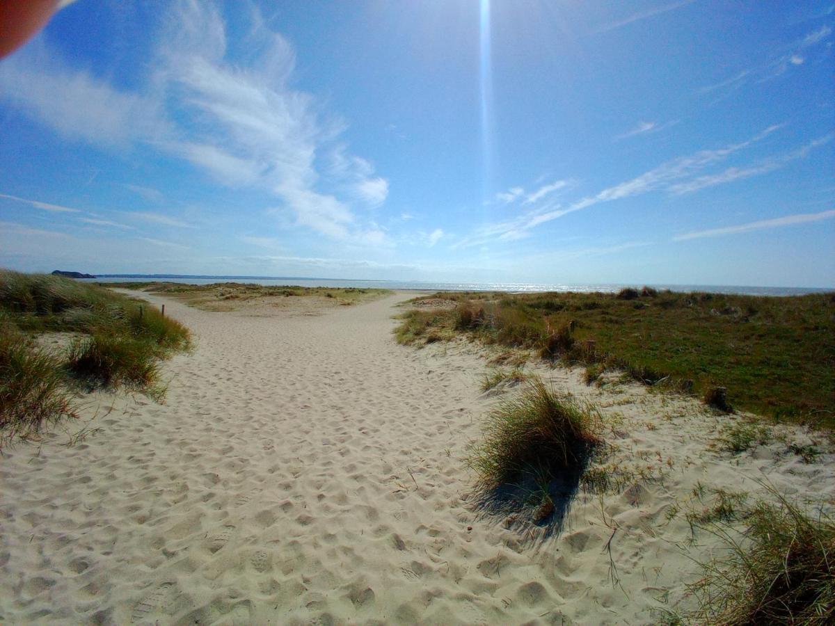 Gite Les Trefles Proche De La Plage En Baie Du Mont St Michel Carolles Extérieur photo